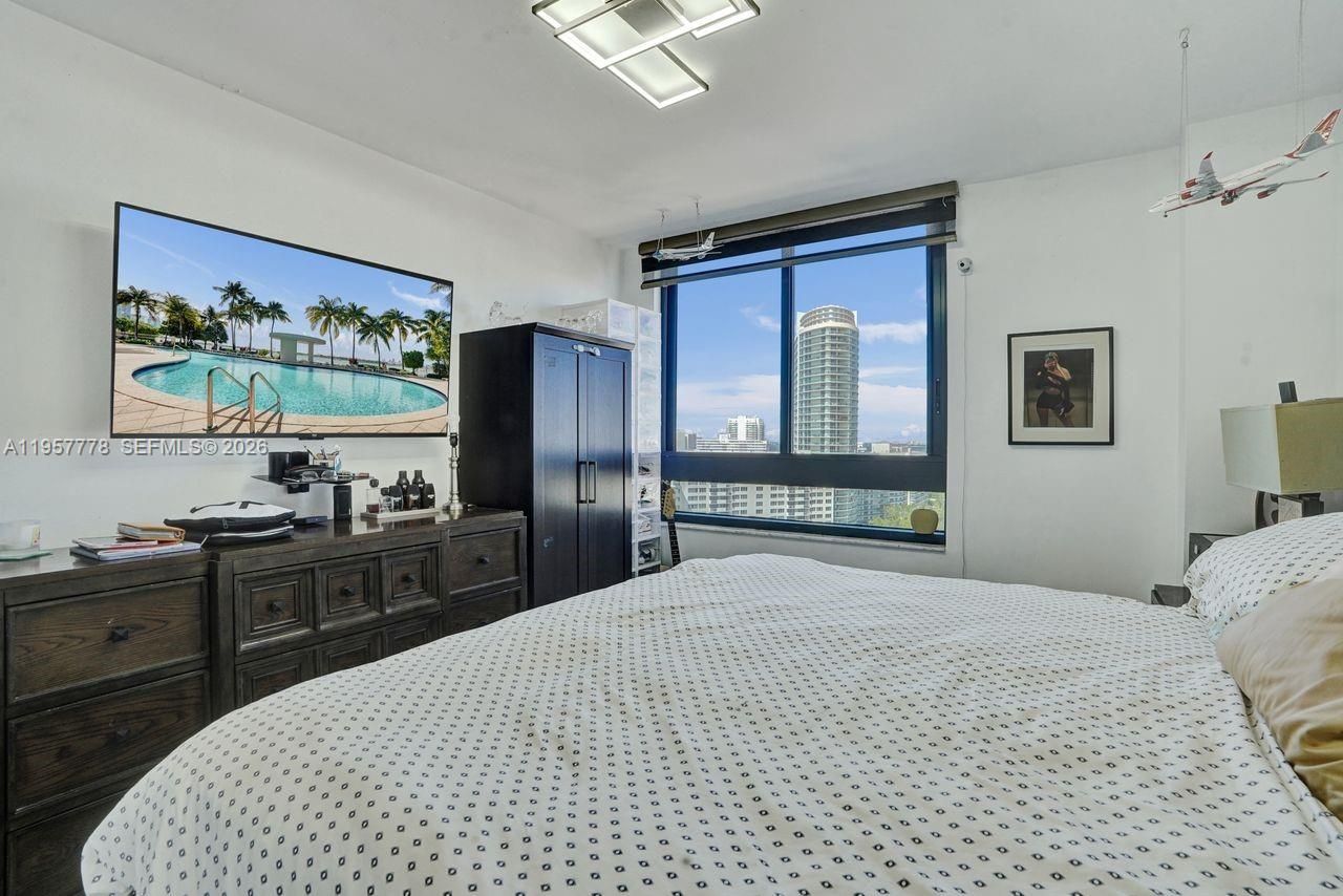 1330 West Ave , Unit 1811, Miami Beach, FL 33139 Photo