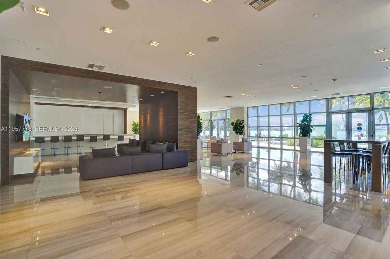 1330 West Ave , Unit 1811, Miami Beach, FL 33139 Photo