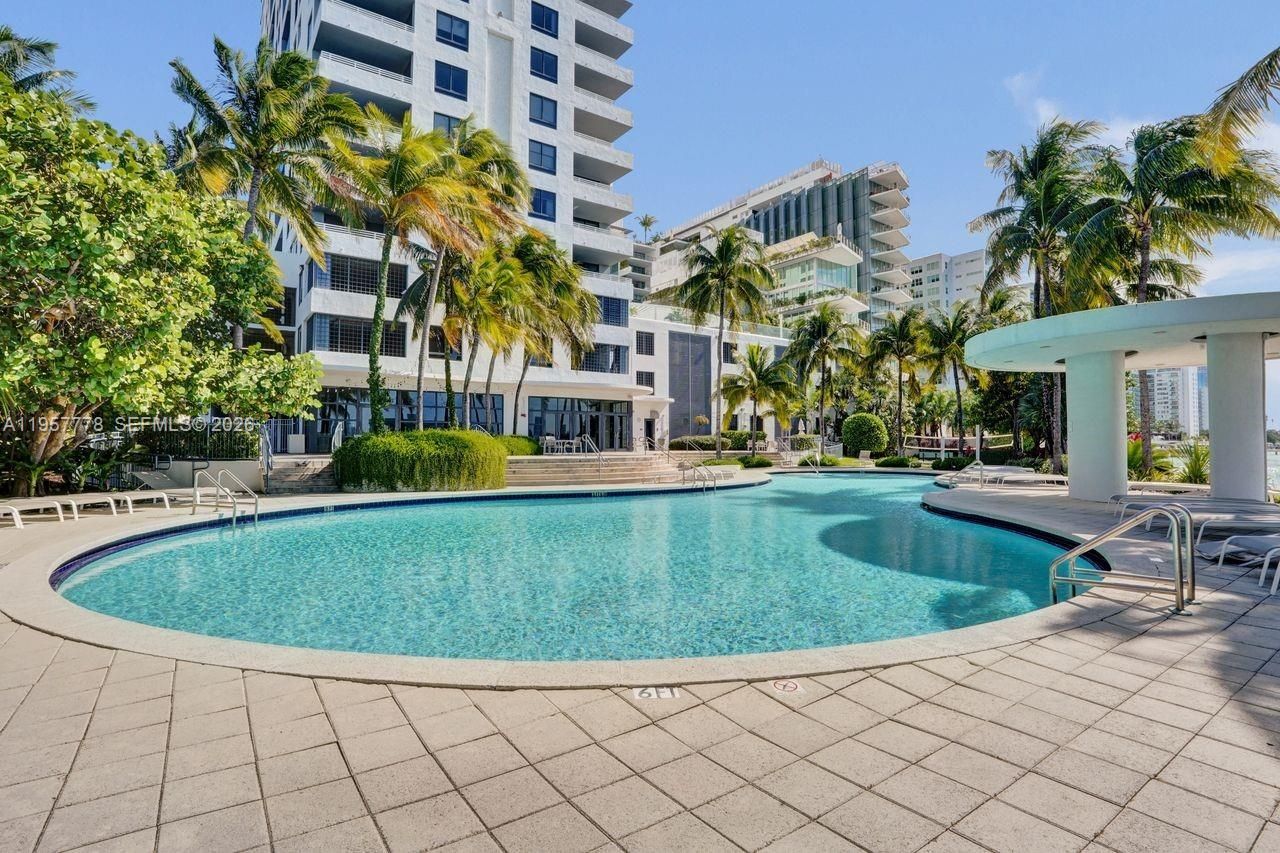 1330 West Ave , Unit 1811, Miami Beach, FL 33139 Photo
