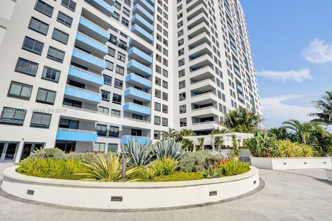 1330 West Ave , Unit 1811, Miami Beach, FL 33139 Photo