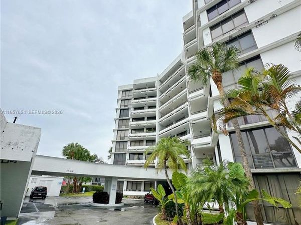 13953 Kendale Lakes Cir, Unit 410B, Miami, FL 33183