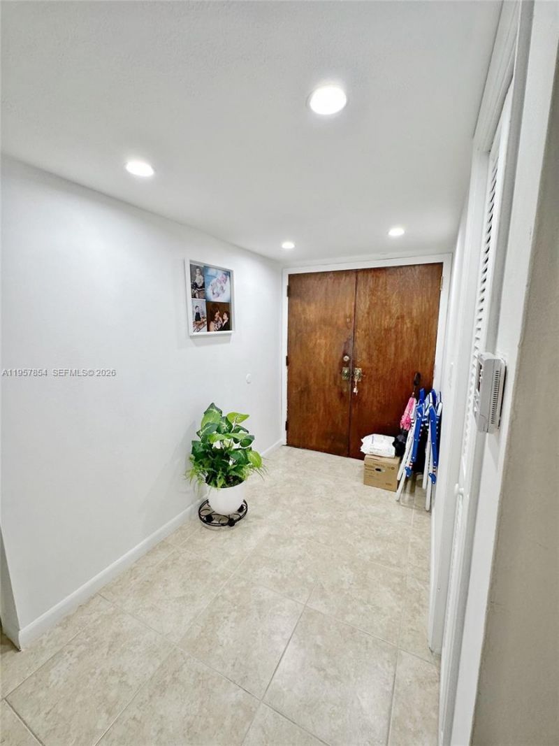 13953 Kendale Lakes Cir, Unit 410B, Miami, FL 33183 Photo