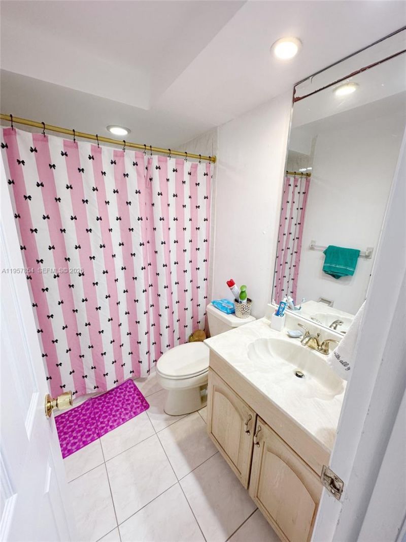 13953 Kendale Lakes Cir, Unit 410B, Miami, FL 33183 Photo