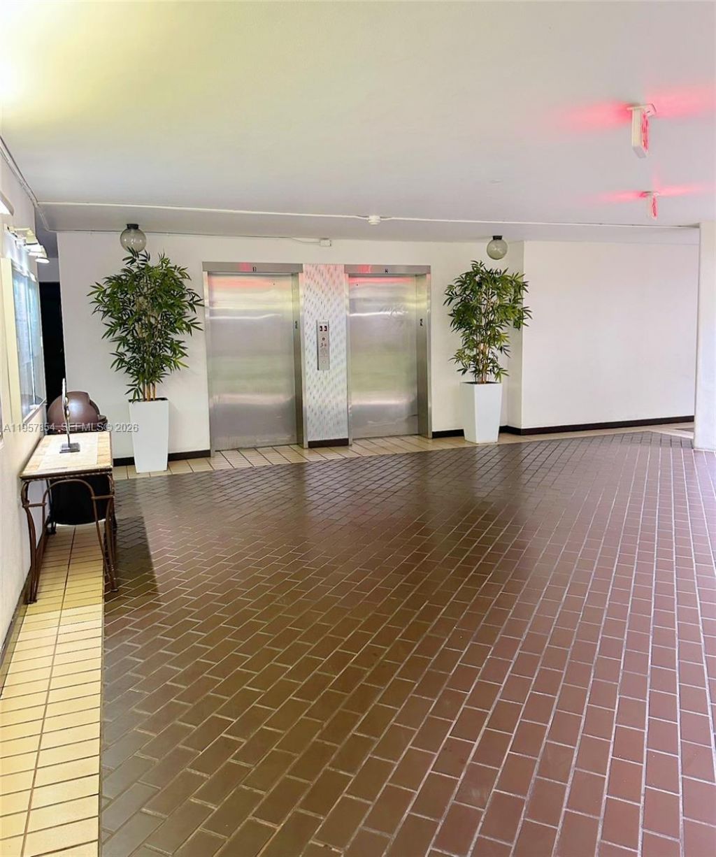 13953 Kendale Lakes Cir, Unit 410B, Miami, FL 33183 Photo