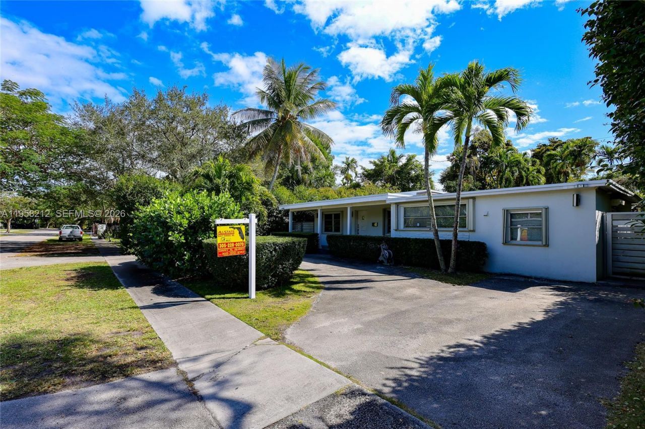6130 SW 46th Ter, Miami, FL 33155 Photo
