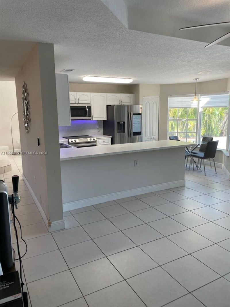 16030 SW 42nd Ter, Miami, FL 33185 Photo