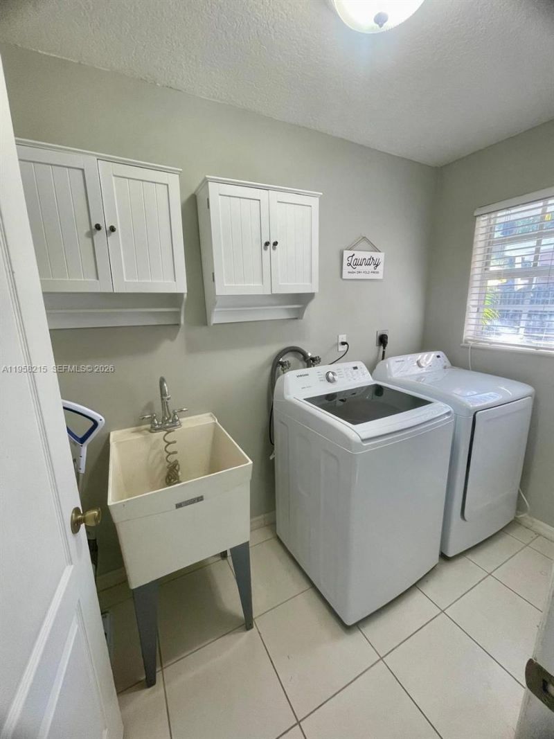 16030 SW 42nd Ter, Miami, FL 33185 Photo