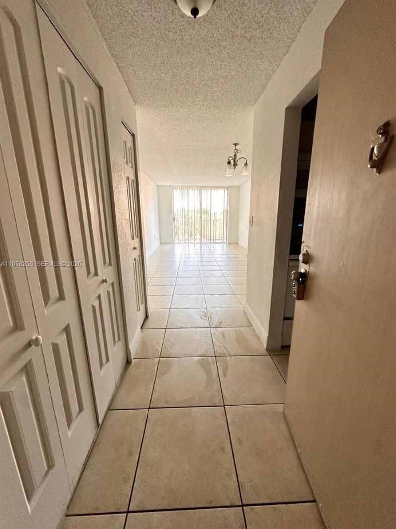 1805 Sans Souci Blvd, Unit 420, North Miami, FL 33181 Photo