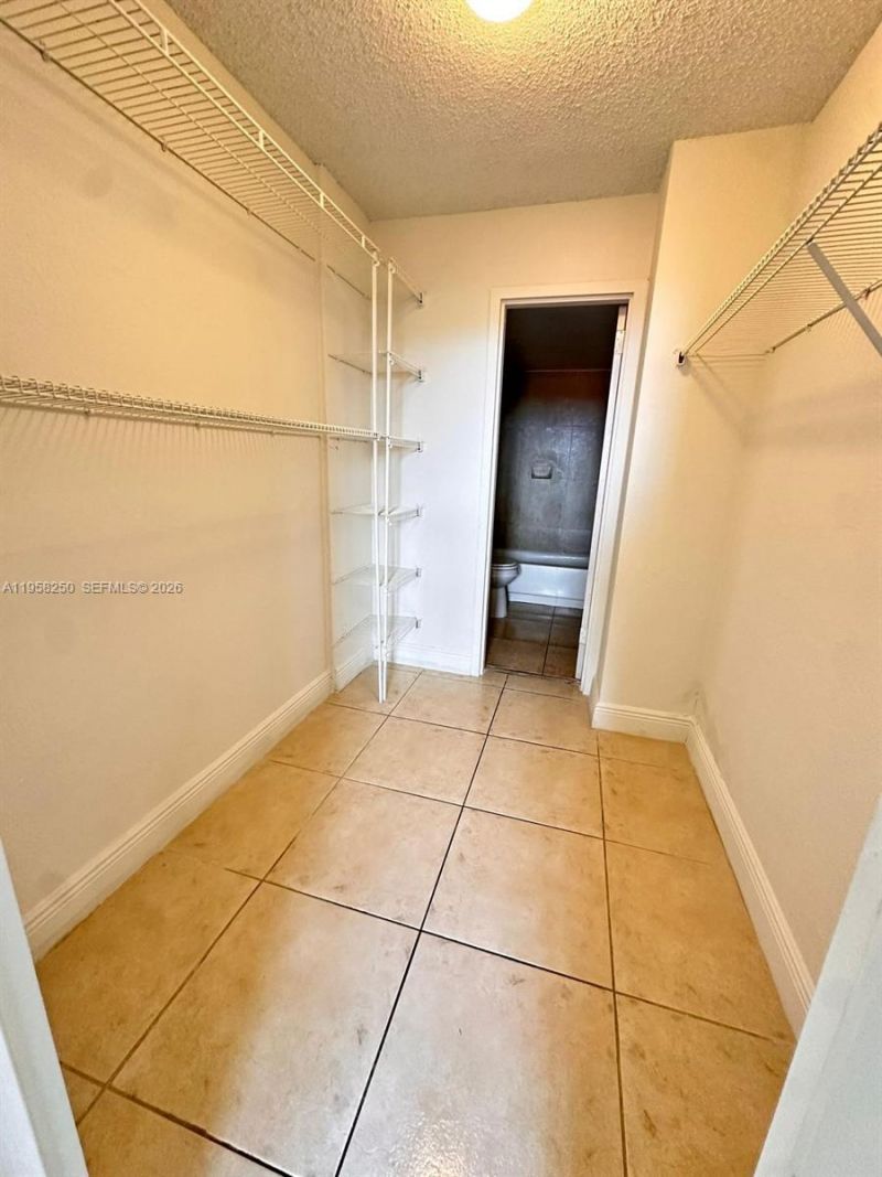 1805 Sans Souci Blvd, Unit 420, North Miami, FL 33181 Photo
