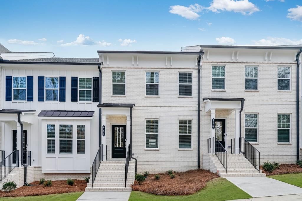 4296 Robert Alley, Doraville, GA 30360 Main Photo
