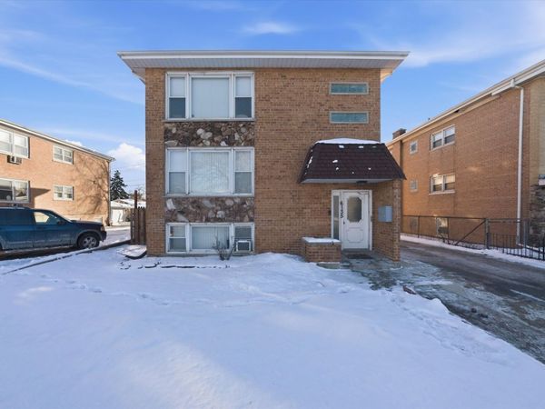 6135 W 79th Street W, Unit 1, Burbank, IL 60459