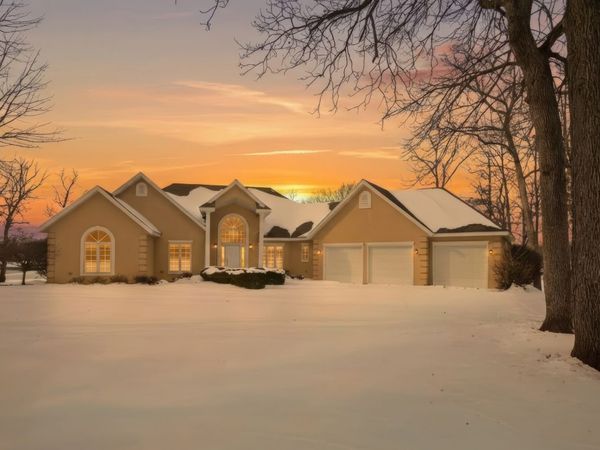 9284 E Court Eleven, Effingham, IL 62401