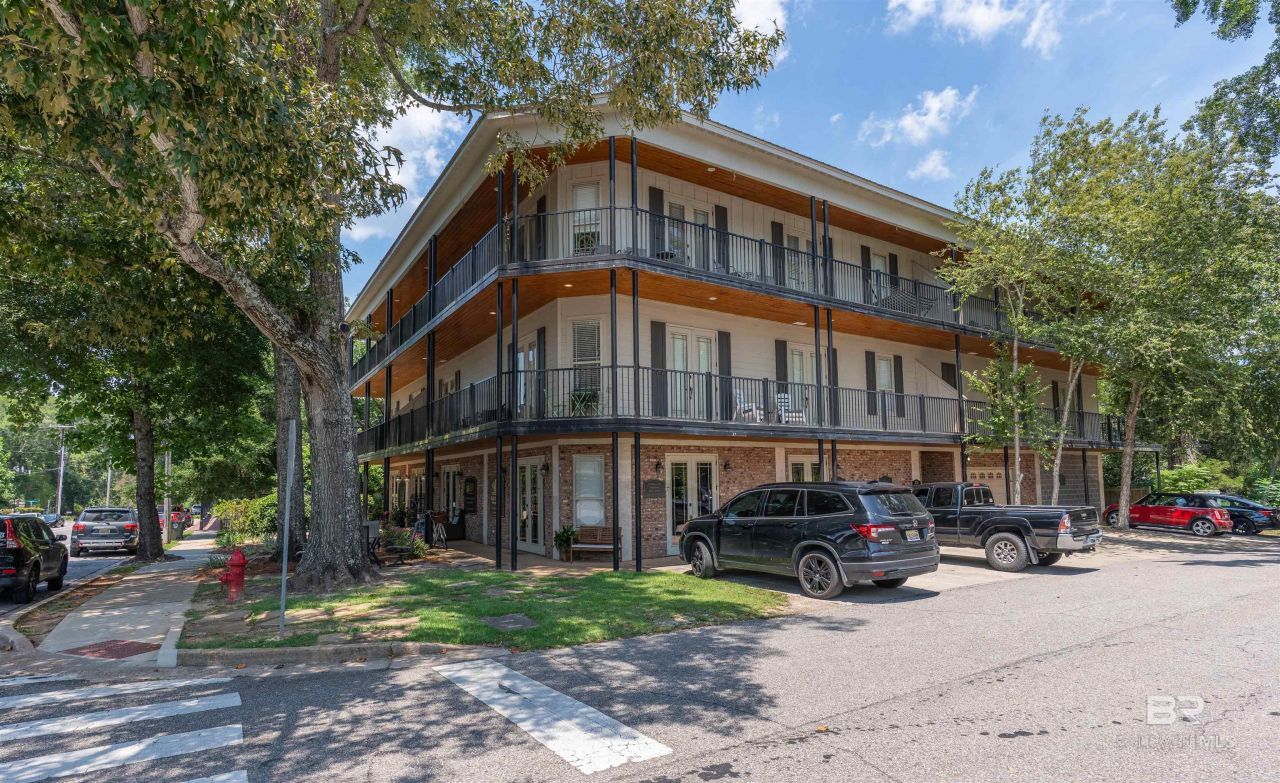 100 N Bancroft Street, Unit B-1, Fairhope, AL 36532 Main Photo