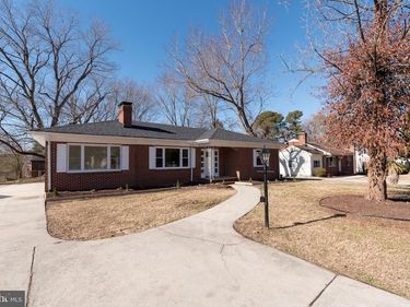 21408 ROBERTSON AVENUE, SOUTH CHESTERFIELD, VA 23803
