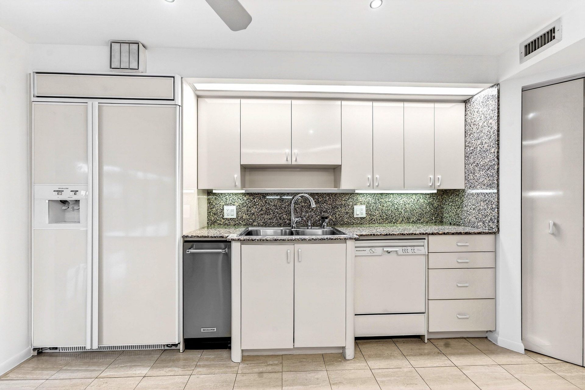 4605 S Ocean Boulevard, Unit 4c, Highland Beach, FL 33487 Photo