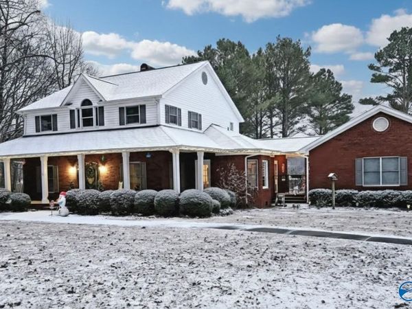 124 Fairington Road NW, Huntsville, AL 35806