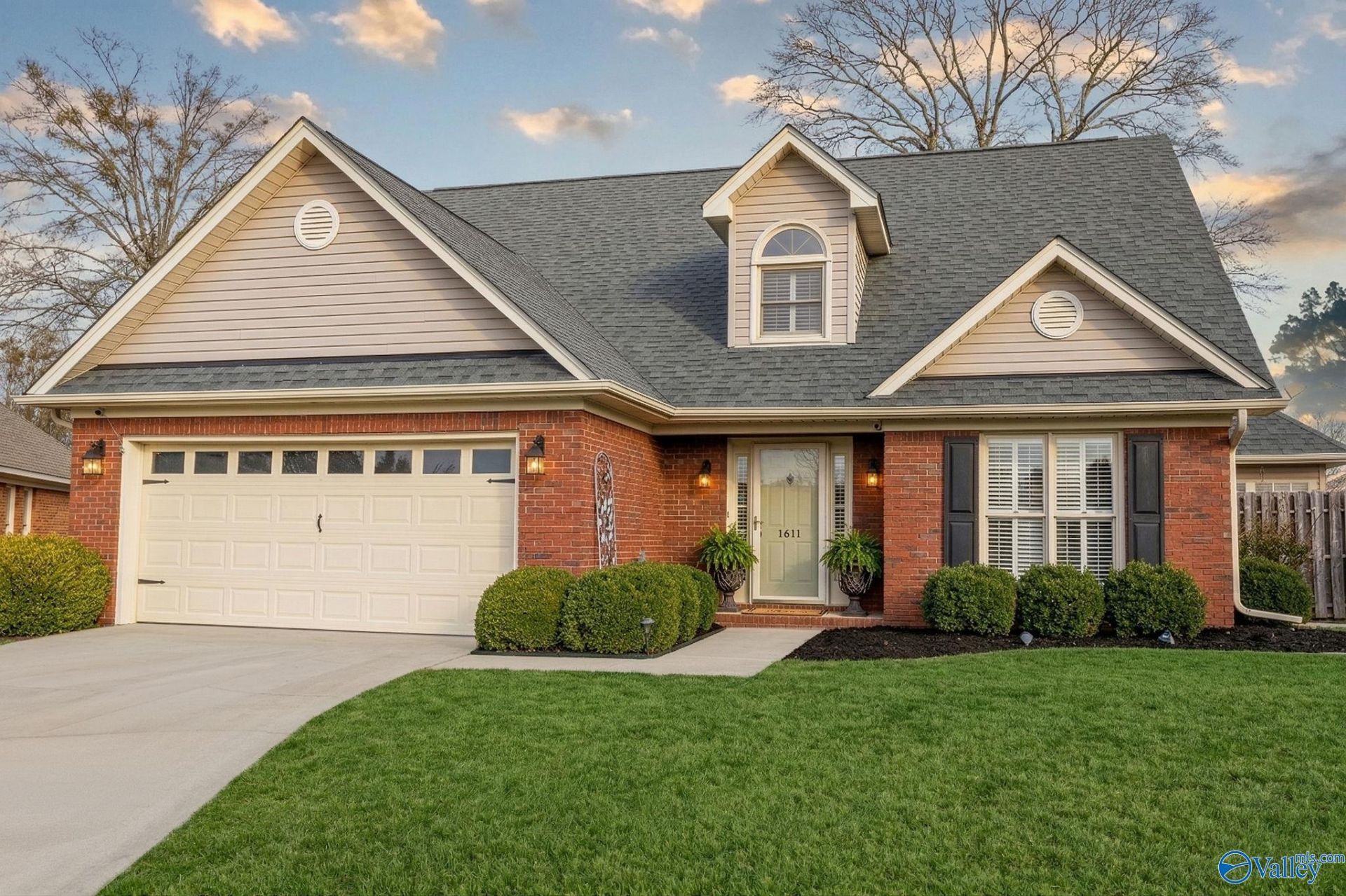 1611 Stone River Place, Decatur, AL 35603 Main Photo