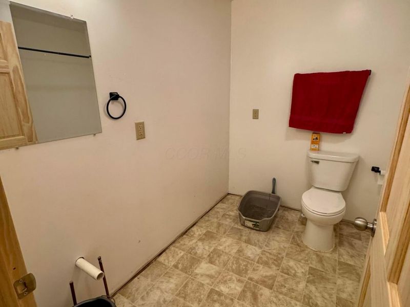 4 W Noble Street , Marengo, OH 43334 Photo 14