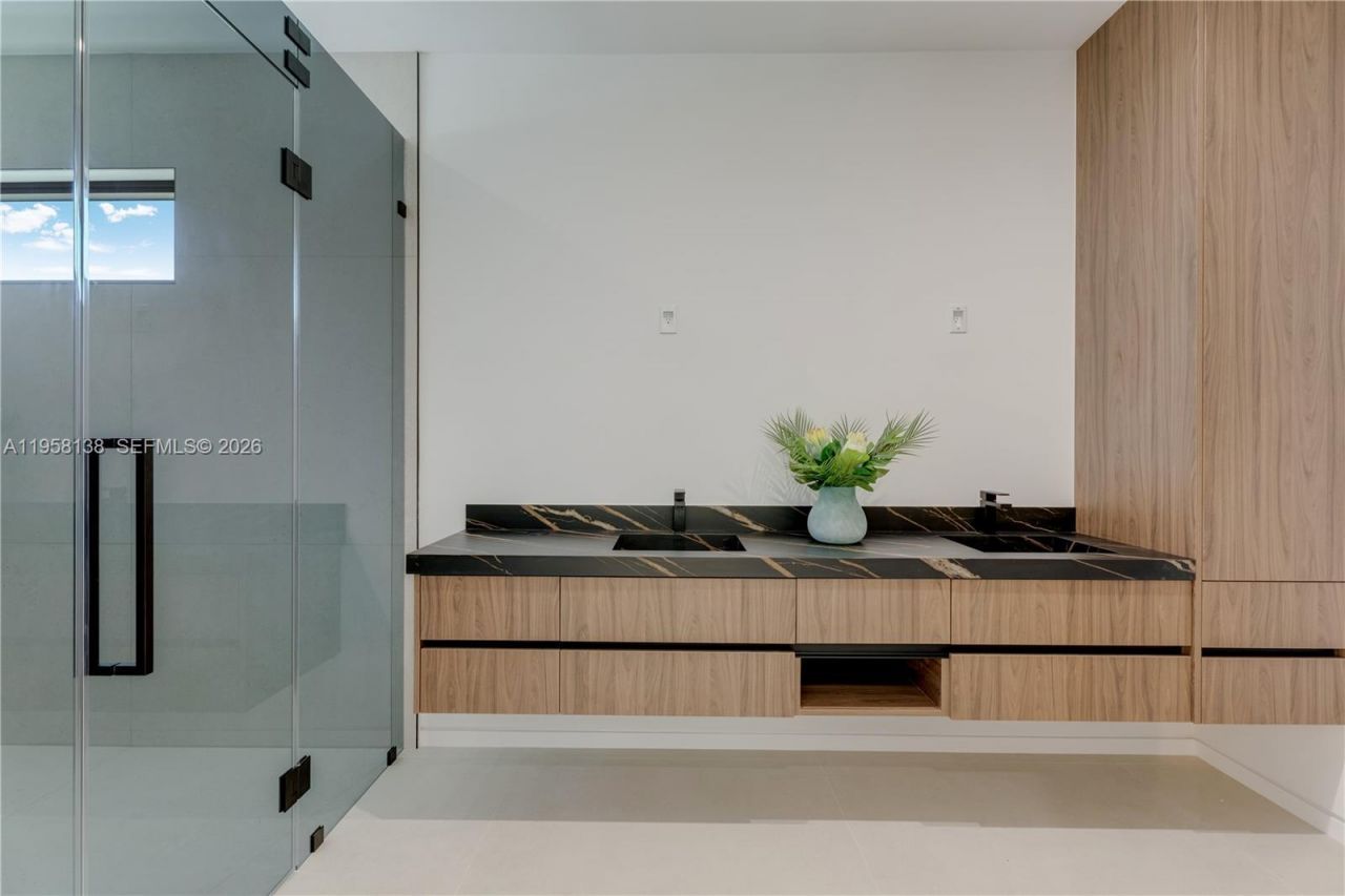 11000 SW 120th St , Miami, FL 33176 Photo