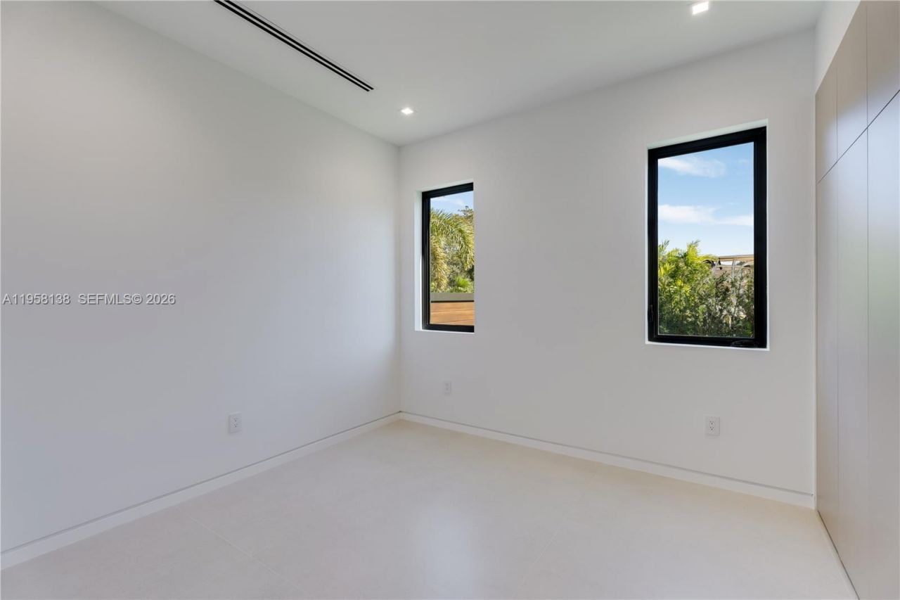 11000 SW 120th St , Miami, FL 33176 Photo