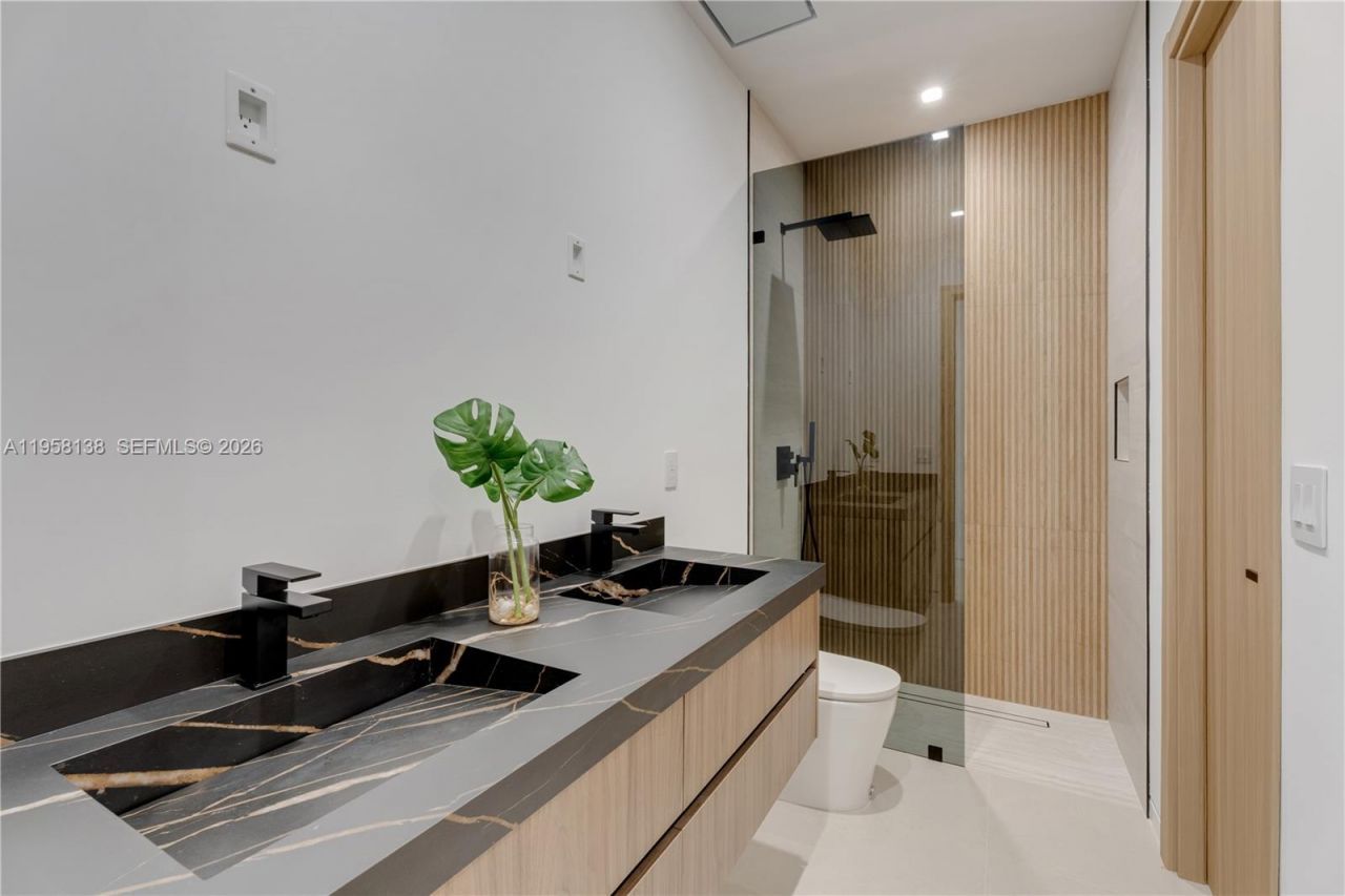 11000 SW 120th St , Miami, FL 33176 Photo