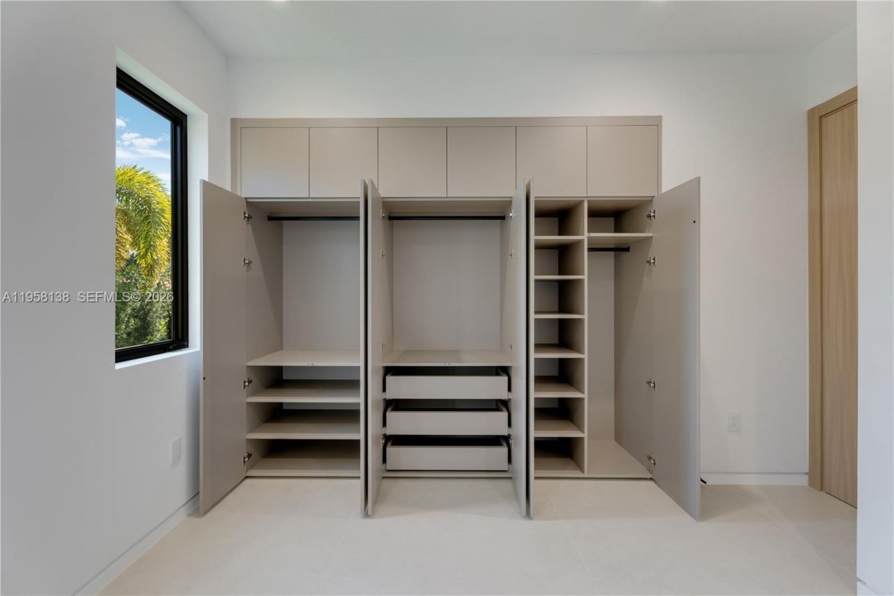 11000 SW 120th St , Miami, FL 33176 Photo