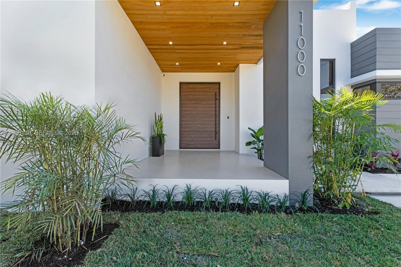 11000 SW 120th St , Miami, FL 33176 Photo