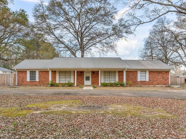 240 Mcdowell Street, Doyline, LA 71023