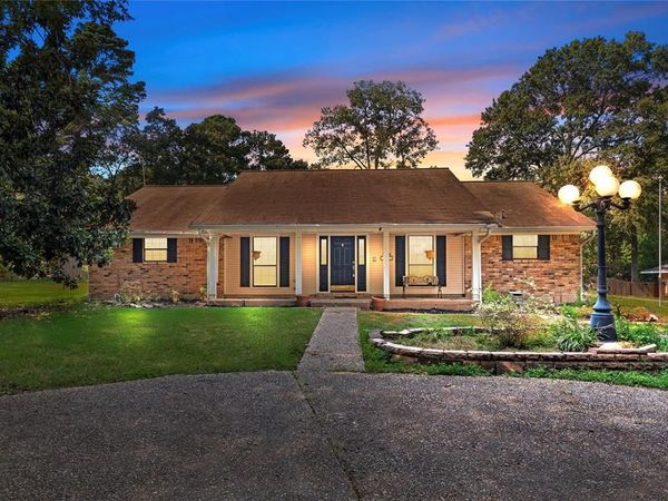 9803 Chase Island Drive, Shreveport, LA 71118