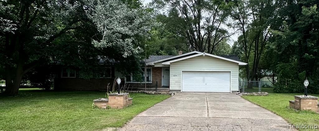 4279 Beechwood Avenue, Burton, MI 48509 Main Photo