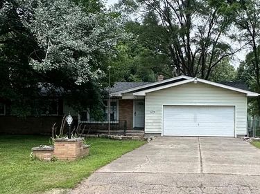 4279 BEECHWOOD Avenue, Burton, MI 48509