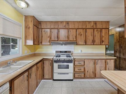 131 Hibiscus Ave, Sacramento, CA 95828 Photo