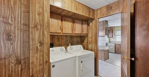 131 Hibiscus Ave, Sacramento, CA 95828 Photo