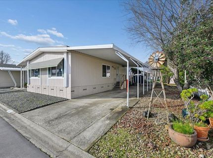 131 Hibiscus Ave, Sacramento, CA 95828 Photo