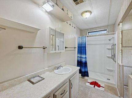 131 Hibiscus Ave, Sacramento, CA 95828 Photo