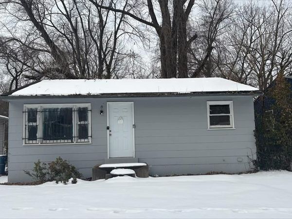 10235 Lord Drive , St Louis, MO 63136