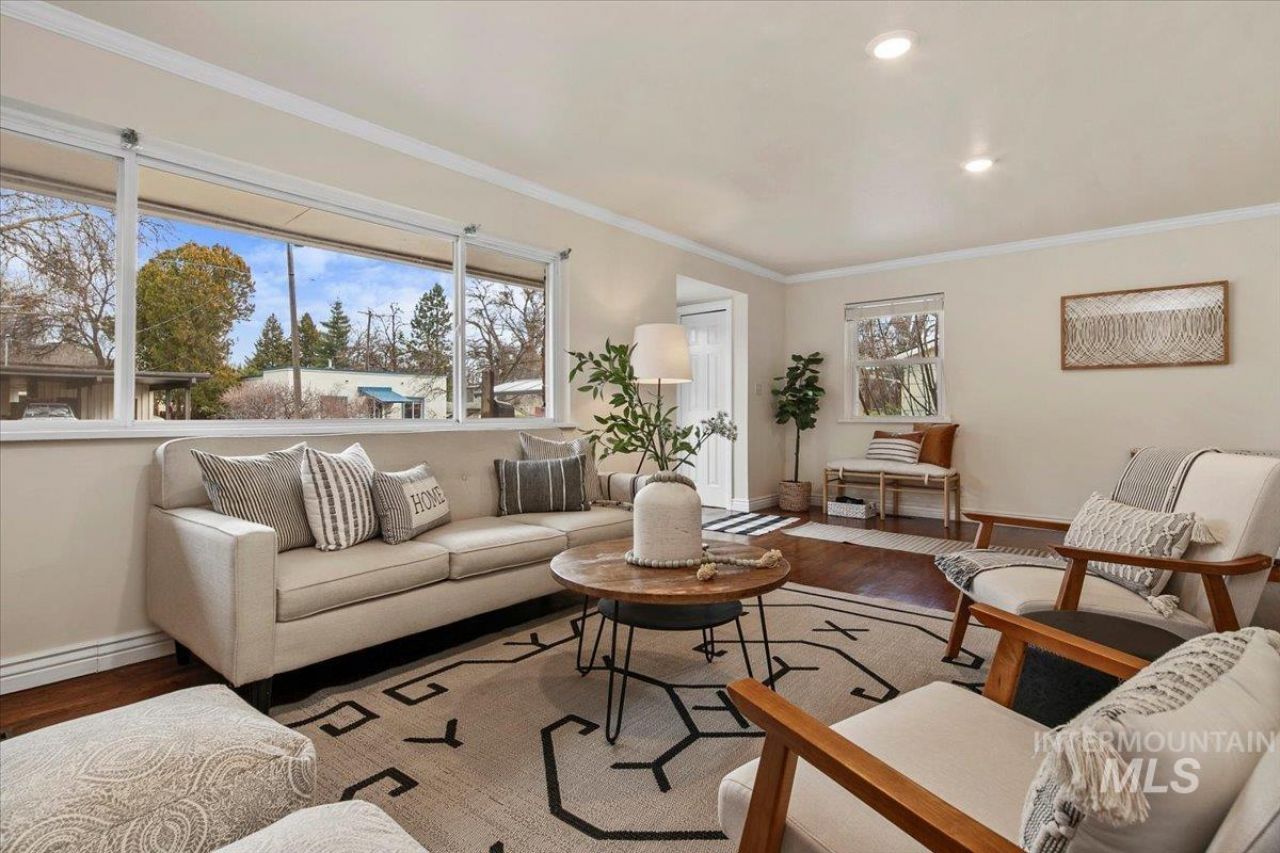 419 N Avenue E, Boise, ID 83712 Main Photo