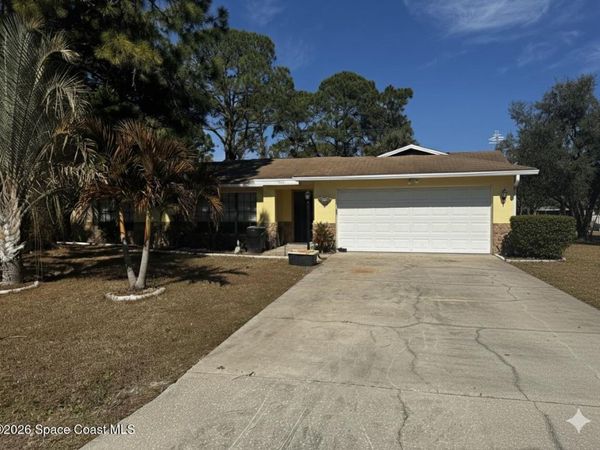 1033 Baysinger Street NW, Palm Bay, FL 32907