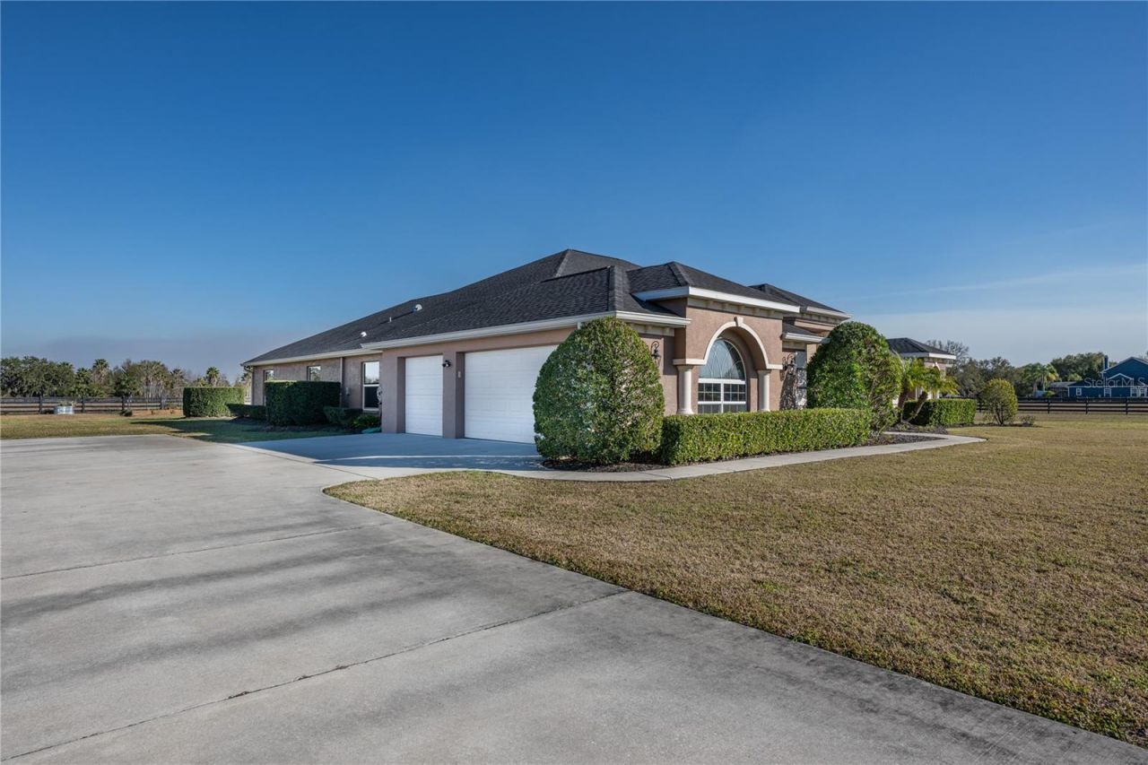 29222 Can Do Lane, Tavares, FL 32778 Photo