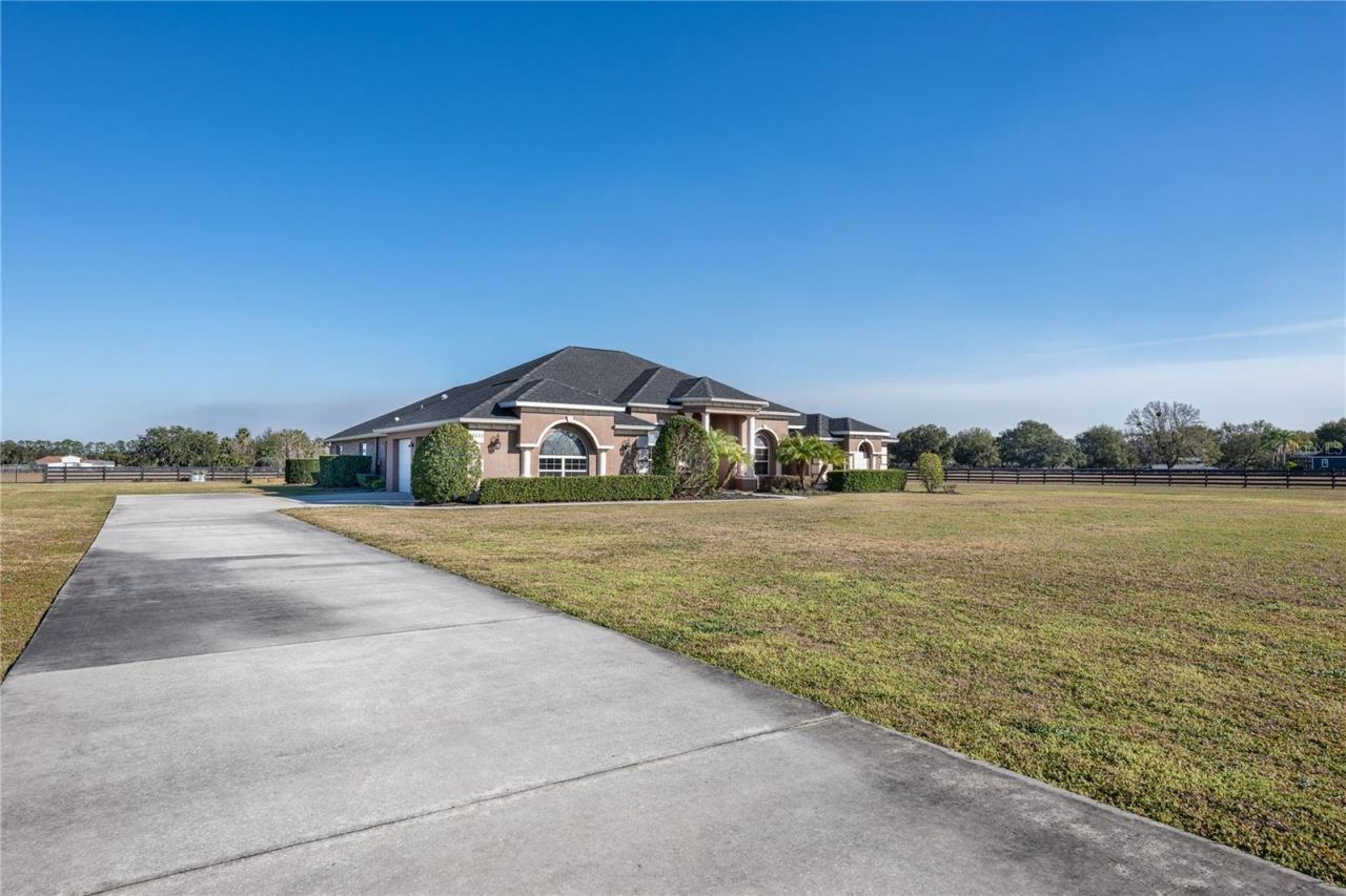 29222 Can Do Lane, Tavares, FL 32778 Photo