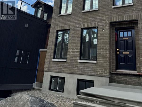 9 B Gwynne Avenue, Ottawa, ON K1Y1X1