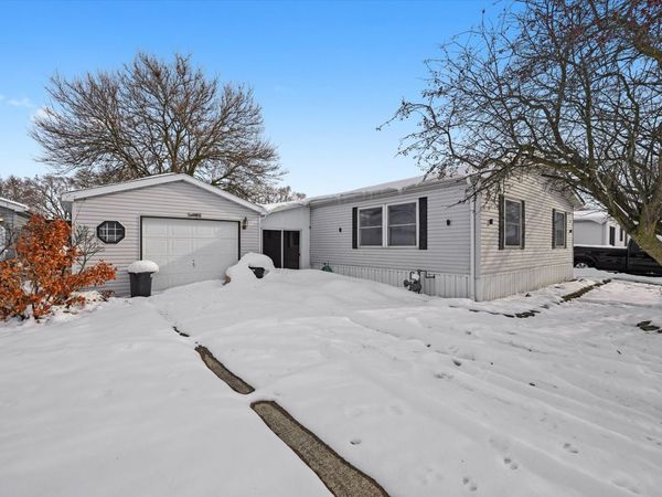 36 Maple Ridge Drive, Manteno, IL 60950