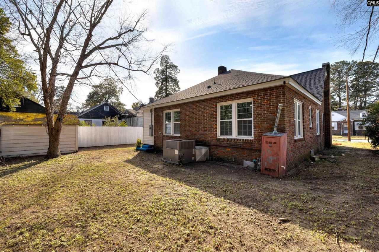 3 Warren Court Photo 24