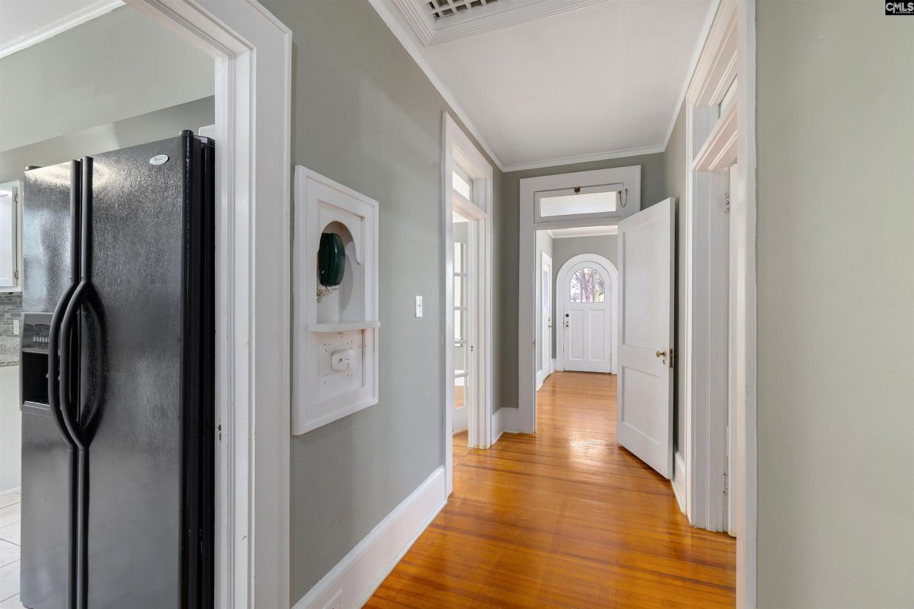 3 Warren Court Photo 28