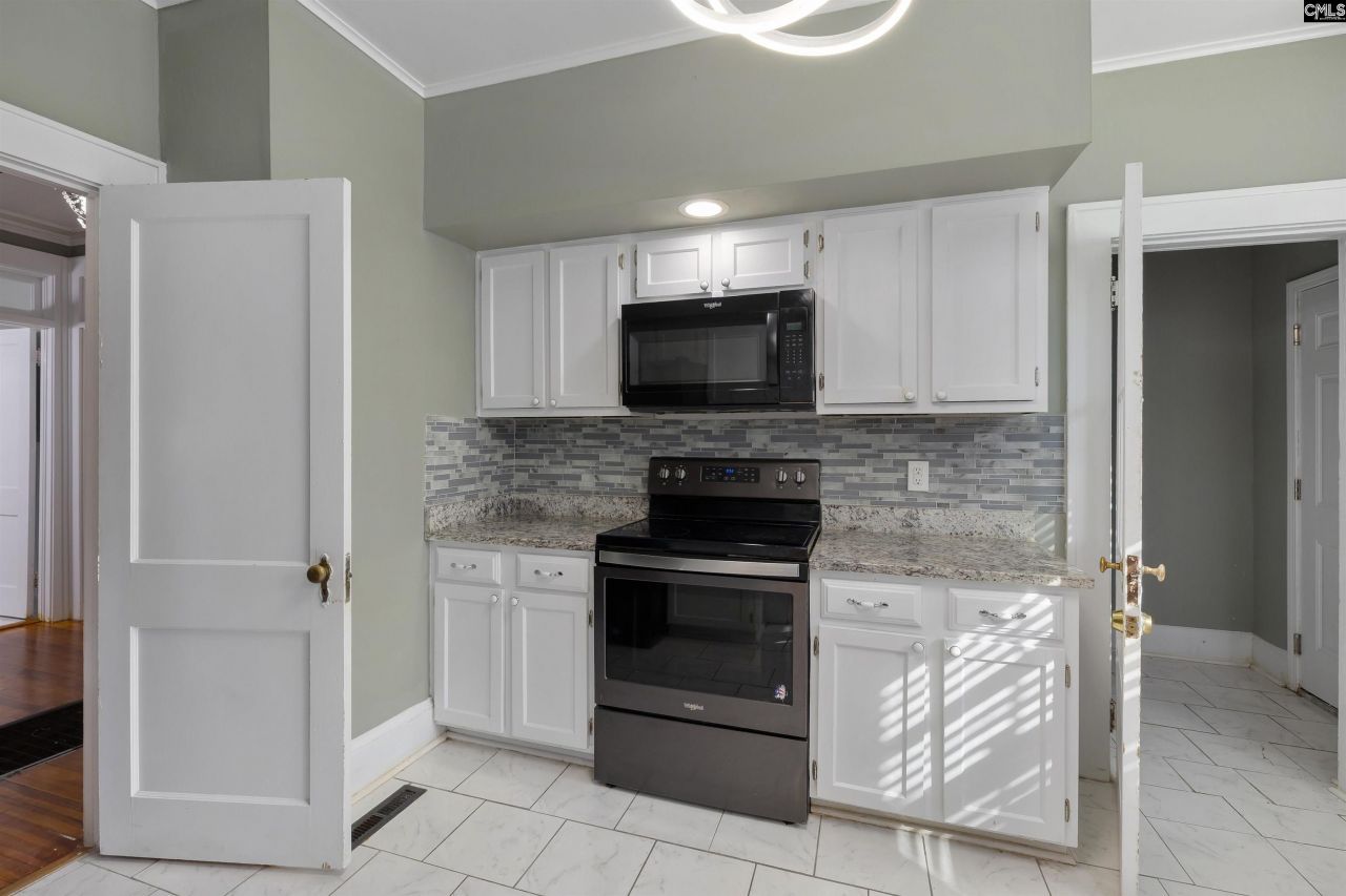 3 Warren Court Photo 9