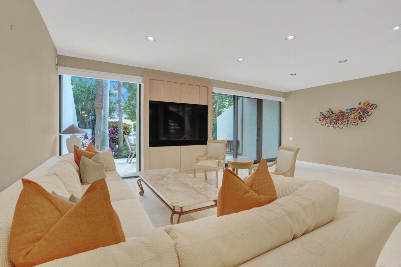 2717 N Ocean Boulevard, Unit 2, Boca Raton, FL 33431 Photo