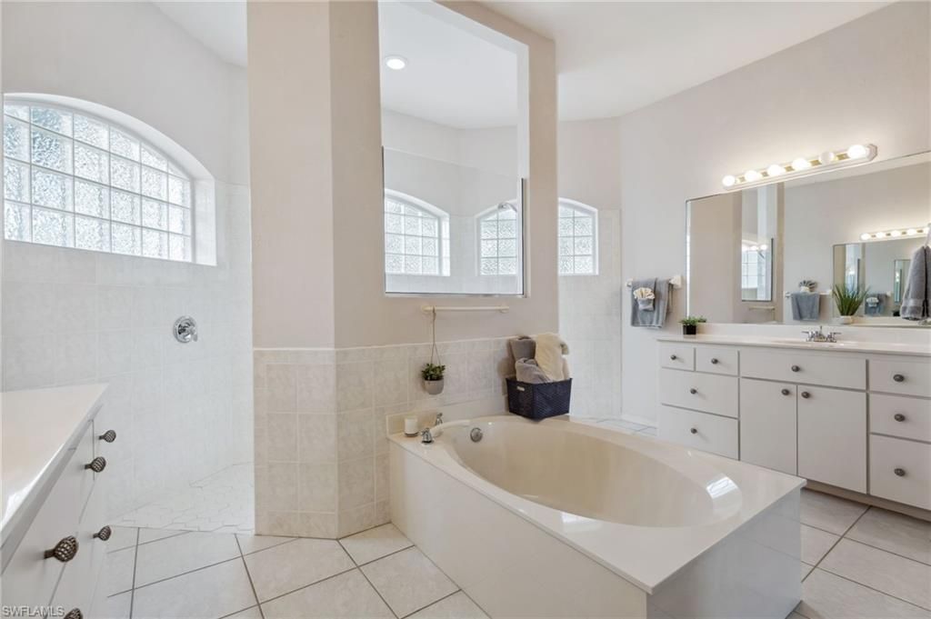 5413 SW 25th Pl, Cape Coral, FL 33914 Photo