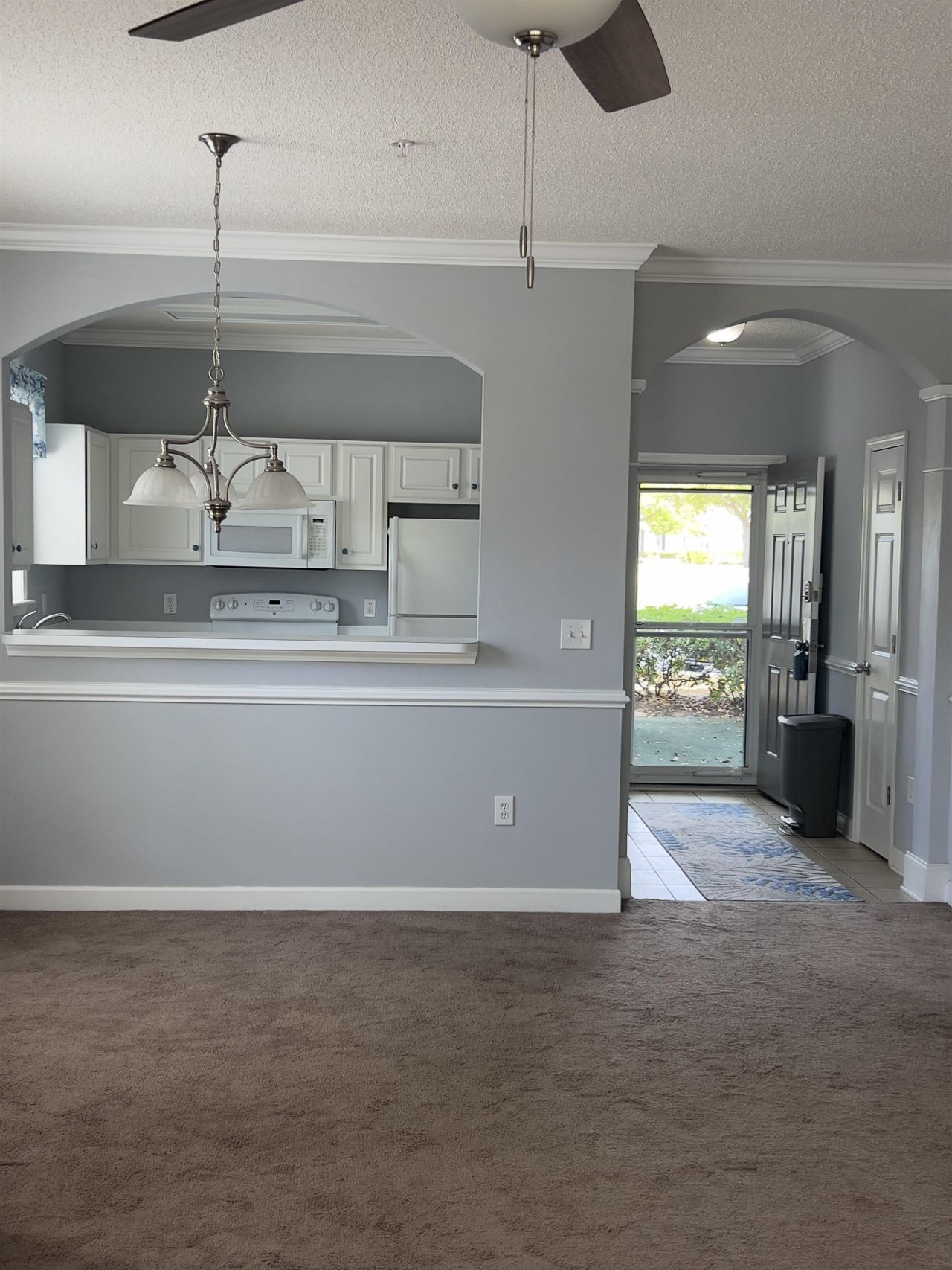 6015 Catalina Dr. Photo 6