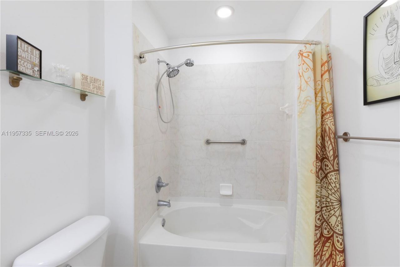 2275 Biscayne Blvd , Unit 606, Miami, FL 33137 Photo