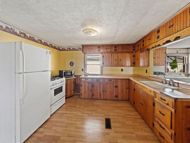 2128 S Bayview Drive, Marblehead, OH 43440 Photo 10